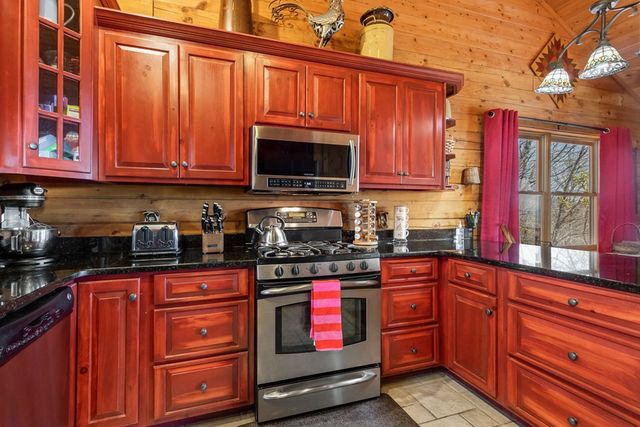 582 Sahkanaga Drive, Murphy, NC 28906