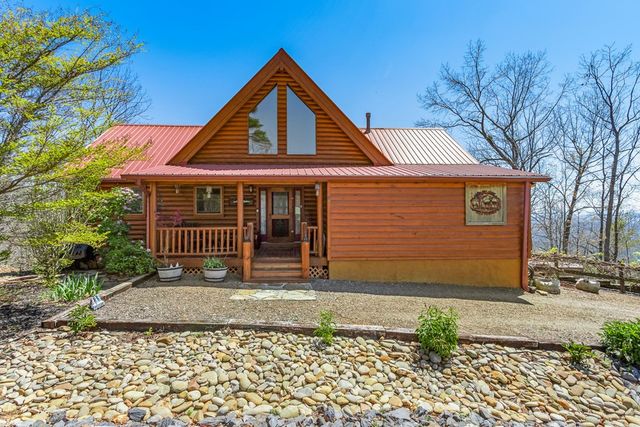 582 Sahkanaga Drive, Murphy, NC 28906