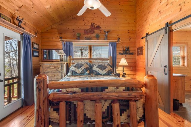 582 Sahkanaga Drive, Murphy, NC 28906