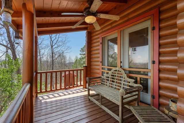 582 Sahkanaga Drive, Murphy, NC 28906