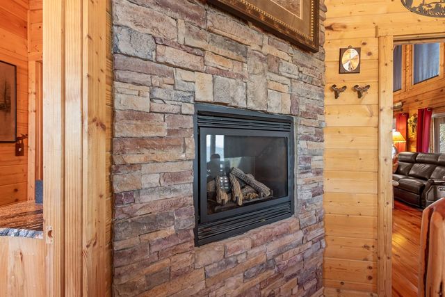 582 Sahkanaga Drive, Murphy, NC 28906