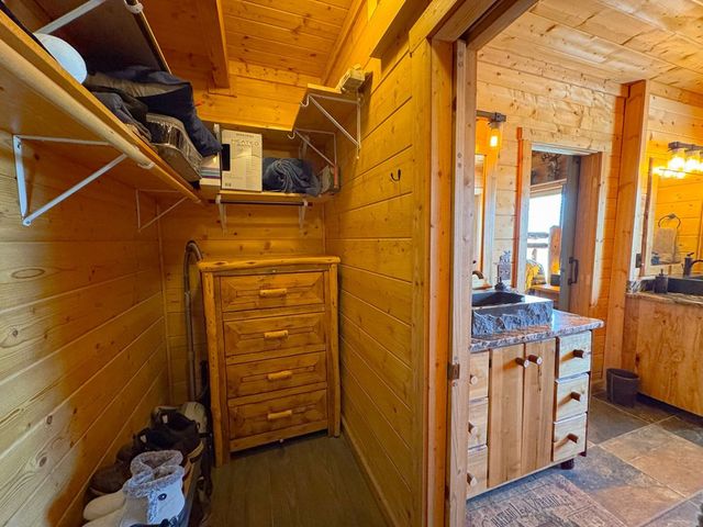 582 Sahkanaga Drive, Murphy, NC 28906
