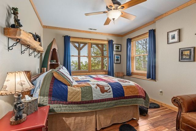 582 Sahkanaga Drive, Murphy, NC 28906