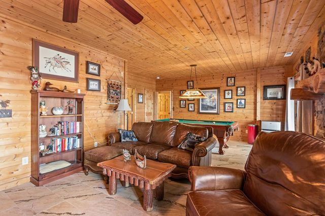 582 Sahkanaga Drive, Murphy, NC 28906