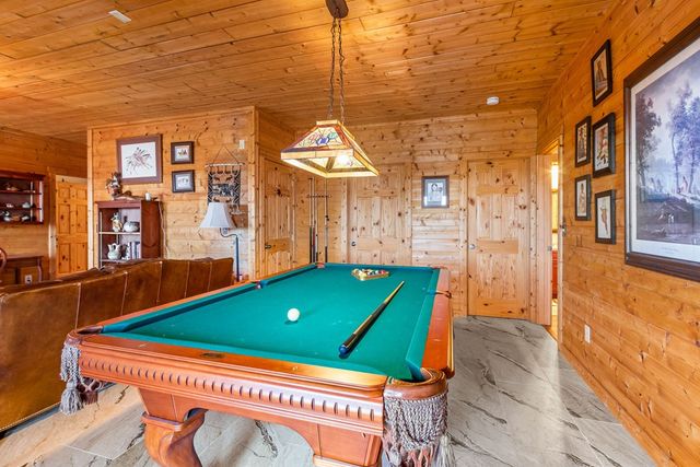 582 Sahkanaga Drive, Murphy, NC 28906