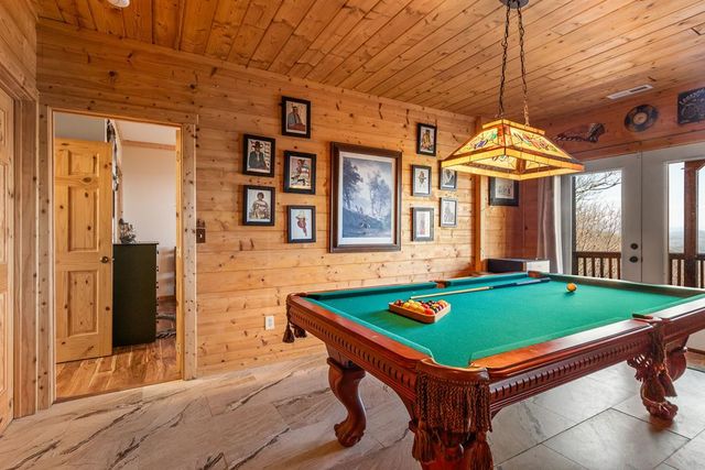 582 Sahkanaga Drive, Murphy, NC 28906