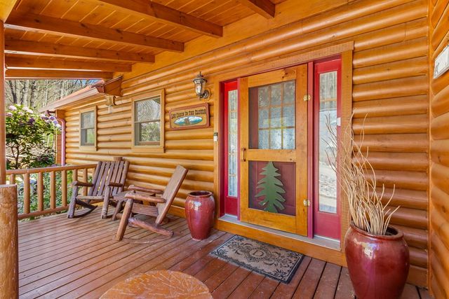 582 Sahkanaga Drive, Murphy, NC 28906