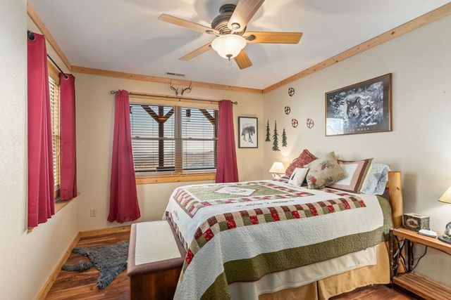 582 Sahkanaga Drive, Murphy, NC 28906