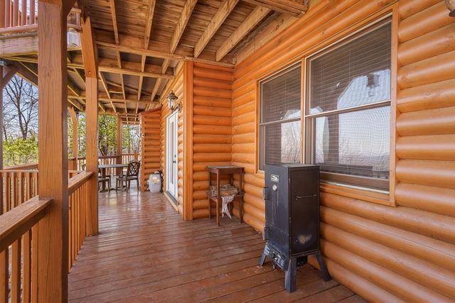 582 Sahkanaga Drive, Murphy, NC 28906