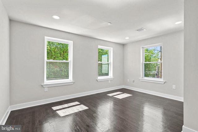 2548 CORAL ST, Philadelphia, PA 19125