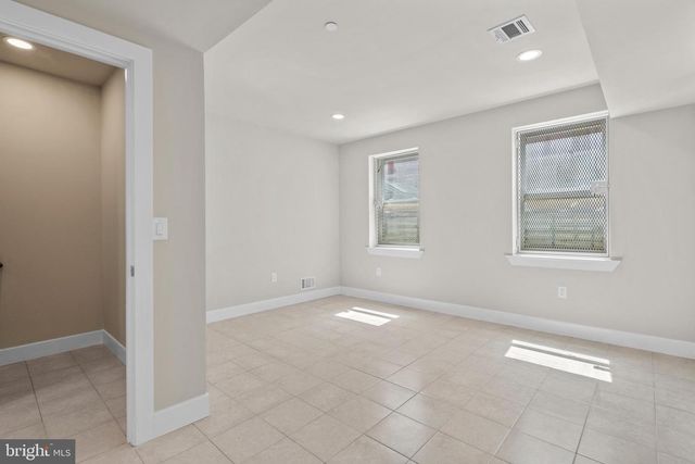 2548 CORAL ST, Philadelphia, PA 19125