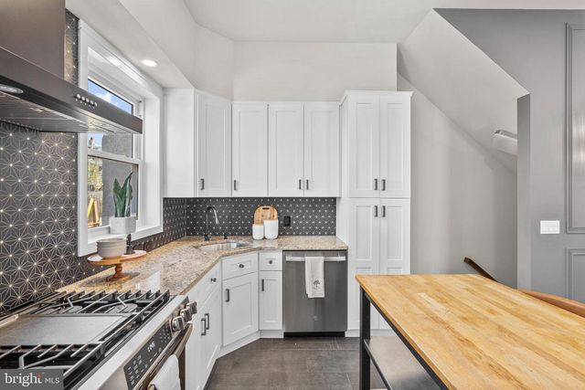 2548 CORAL ST, Philadelphia, PA 19125
