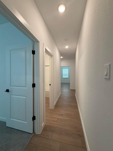 4819 Legends Bay Drive, Baytown, TX 77523