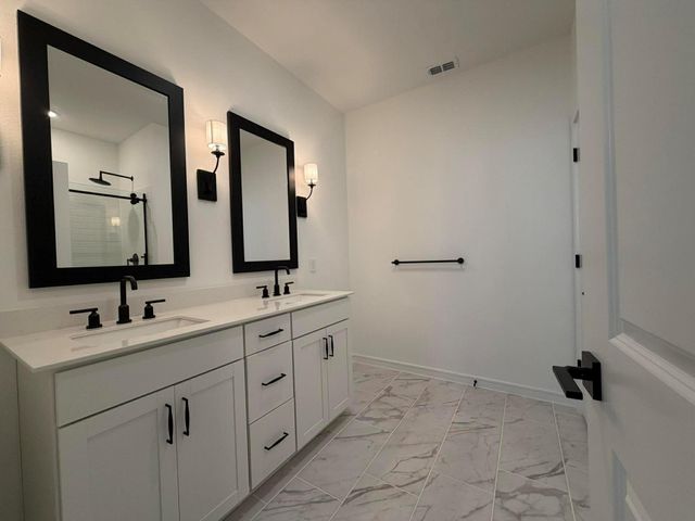 4819 Legends Bay Drive, Baytown, TX 77523