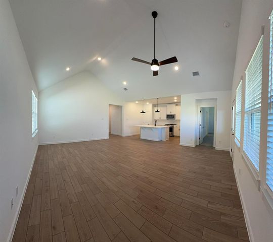 4819 Legends Bay Drive, Baytown, TX 77523