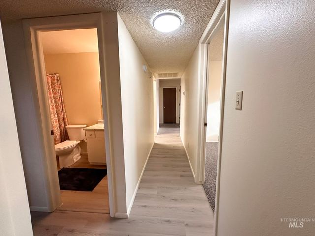 551 Park Meadows Cir, Twin Falls, ID 83301