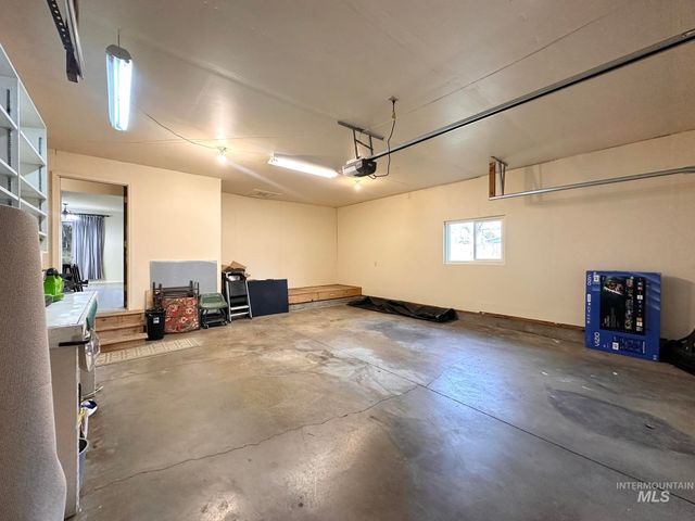 551 Park Meadows Cir, Twin Falls, ID 83301