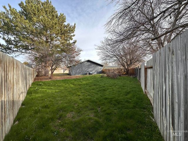 551 Park Meadows Cir, Twin Falls, ID 83301