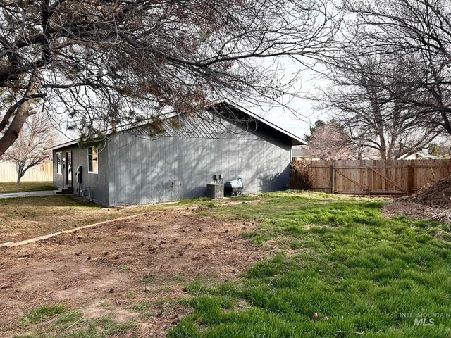 551 Park Meadows Cir, Twin Falls, ID 83301