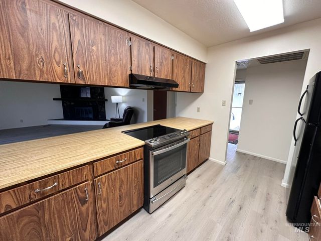 551 Park Meadows Cir, Twin Falls, ID 83301