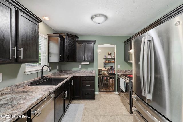 5528 Village Ln, Memphis, IN 47143