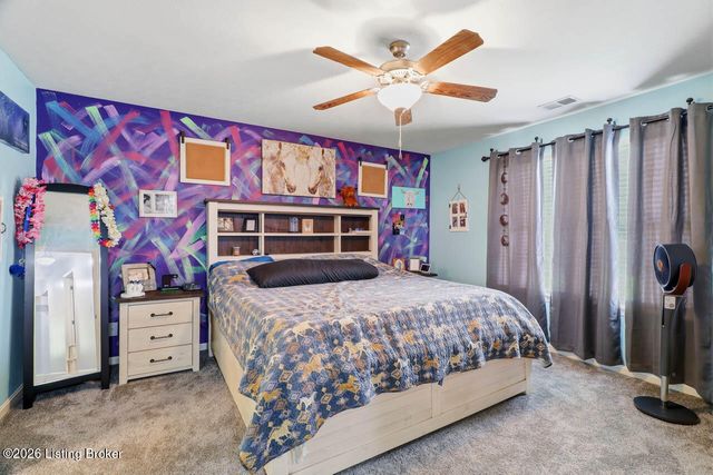 5528 Village Ln, Memphis, IN 47143