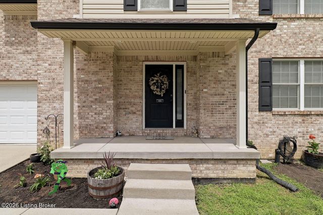 5528 Village Ln, Memphis, IN 47143