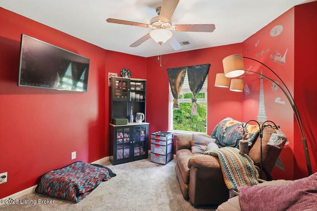 5528 Village Ln, Memphis, IN 47143