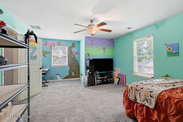 5528 Village Ln, Memphis, IN 47143