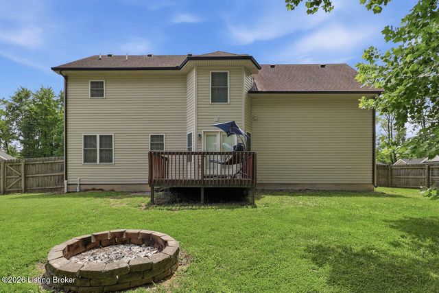 5528 Village Ln, Memphis, IN 47143