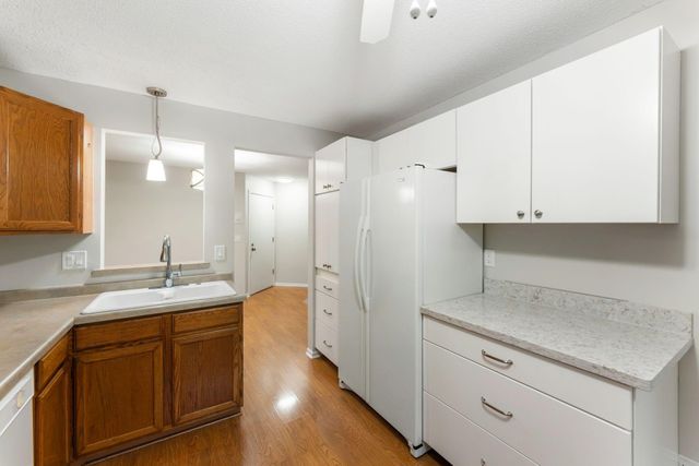 10924 Rhode Island Avenue S, Bloomington, MN 55438