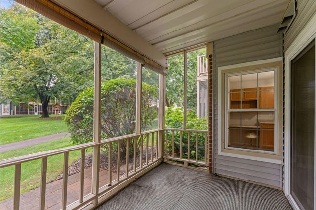 10924 Rhode Island Avenue S, Bloomington, MN 55438
