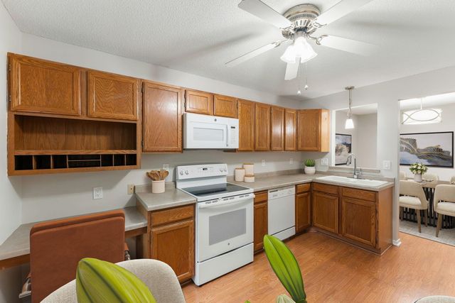 10924 Rhode Island Avenue S, Bloomington, MN 55438