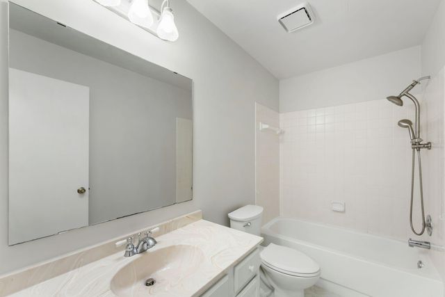 10924 Rhode Island Avenue S, Bloomington, MN 55438