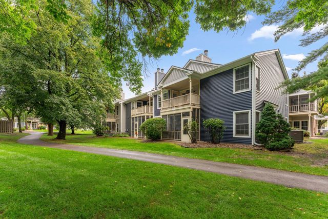 10924 Rhode Island Avenue S, Bloomington, MN 55438