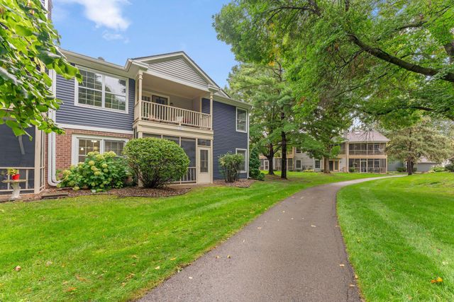 10924 Rhode Island Avenue S, Bloomington, MN 55438