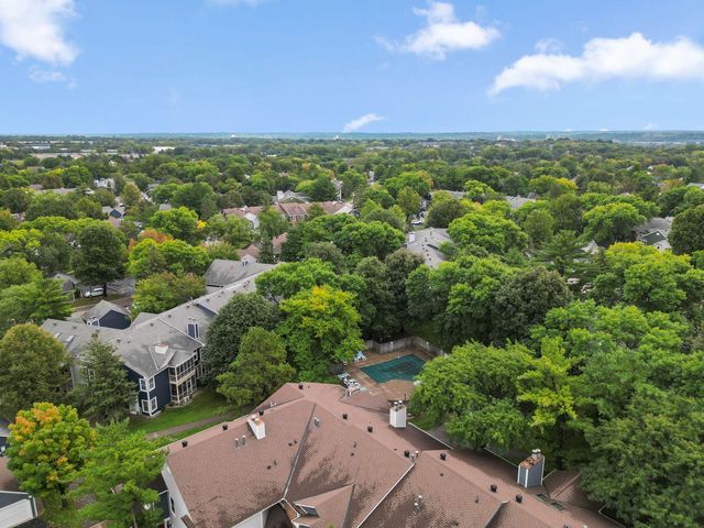 10924 Rhode Island Avenue S, Bloomington, MN 55438