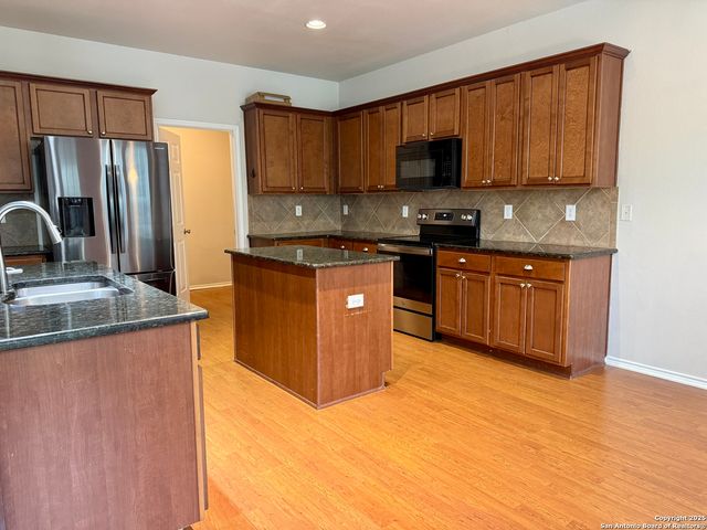 122 Carmel, Cibolo, TX 78108