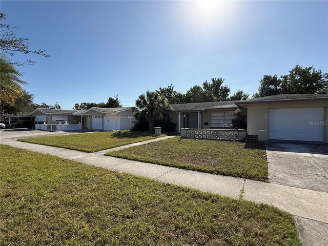 6160 30TH AVENUE N, St Petersburg, FL 33710