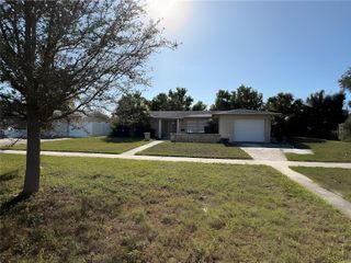 6160 30TH AVENUE N, St Petersburg, FL 33710