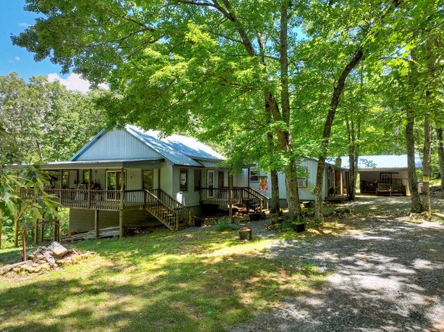 1170 Winchester Creek, Young Harris, GA 30582