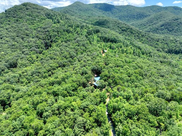 1170 Winchester Creek, Young Harris, GA 30582