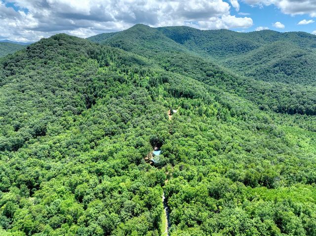 1170 Winchester Creek, Young Harris, GA 30582