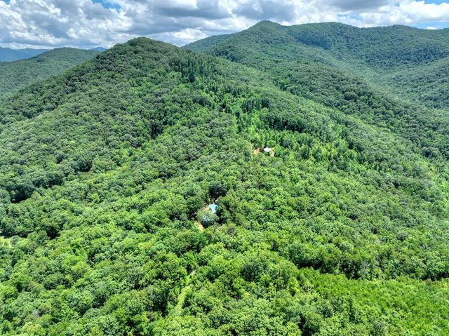 1170 Winchester Creek, Young Harris, GA 30582