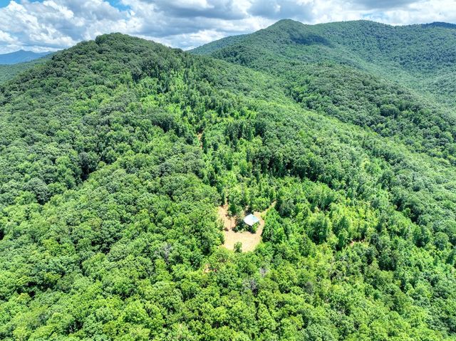 1170 Winchester Creek, Young Harris, GA 30582