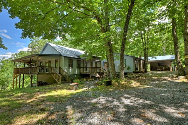 1170 Winchester Creek, Young Harris, GA 30582