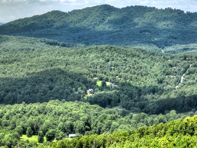 1170 Winchester Creek, Young Harris, GA 30582