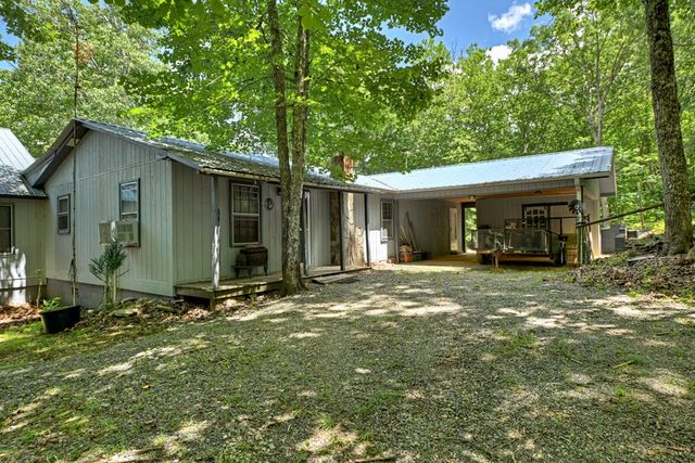 1170 Winchester Creek, Young Harris, GA 30582