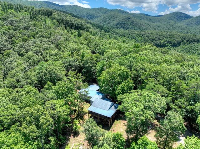 1170 Winchester Creek, Young Harris, GA 30582