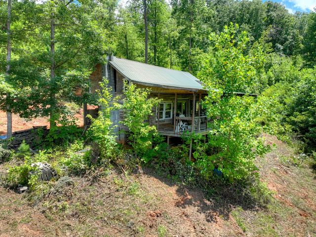 1170 Winchester Creek, Young Harris, GA 30582